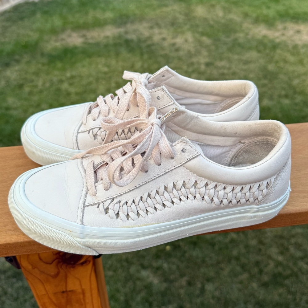 Women’s Leather Vans Weave DX Leather Vans Light Pink Women’s size 8